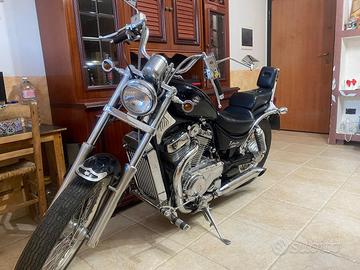 Suzuki intruder 800