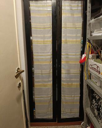 Vetrina / dispensa a vetri