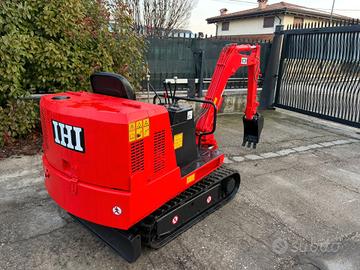 E284 - Escavatore 15 q IHI