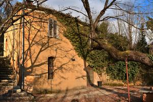 Terreno con casa colonica in Carpinone