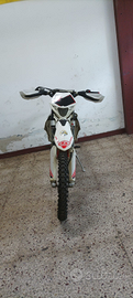 Moto enduro