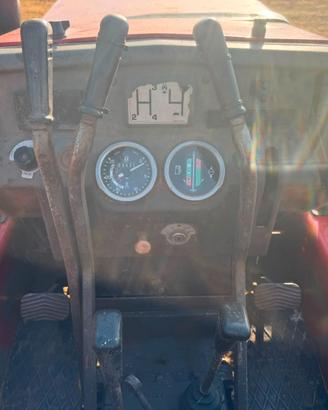 trattore a cingoli  Massey Ferguson 254