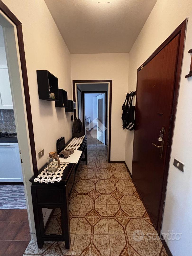 Apartment in Malnate, Folla - Vista 4
