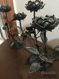 COPPIA DI CANDELABRI IN FERRO BATTUTO