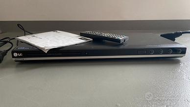 Lettore DVD LG USB Plus con telecomando e manuale