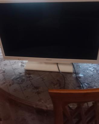 Televisore hitachi 