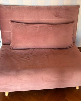 divanetto che diventa un letto