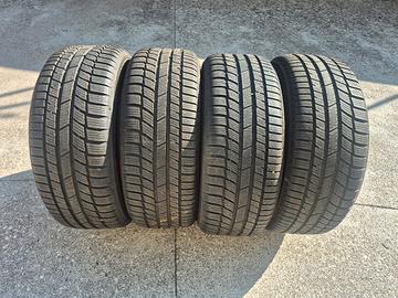 4 Gomme.  225 / 50 / R 17. M+S 