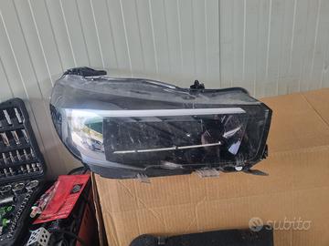 Faro opel corsa destra