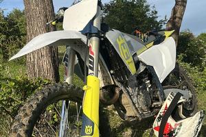 Husqvrna 250cc cross