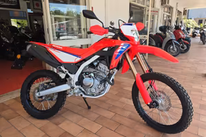 Honda CRF 300 10.2025 KM 2.945 !!!