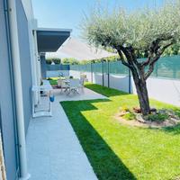 Giardiniere sistemazione aree verdi