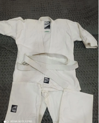Kimono da karate per bambino taglia 140 – ottime c