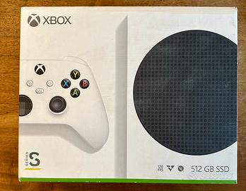 Xbox Series S con scatola e controller