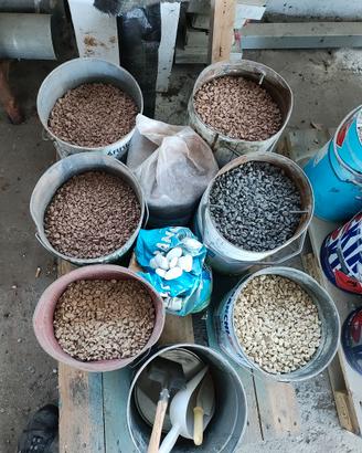 Ghiaia colorata per giardino