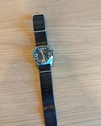 due orologi automatici perfettamente funzionanti 