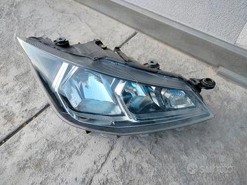 proiettore faro DX Seat Ibiza 2018 6F1 941 016 A