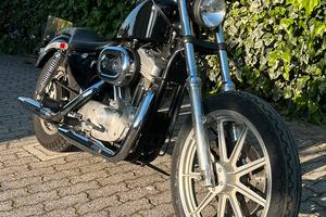 Harley Davidson - Sportster 883 XLH