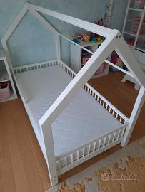 Letto a capanna per bambini