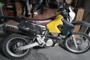 Suzuki dr 400