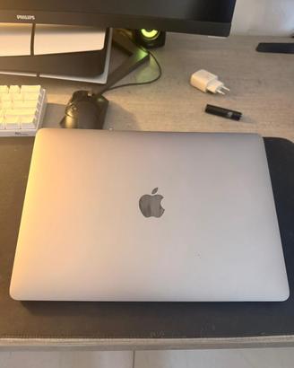 macbook pro 2016 computer portatile apple