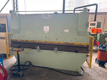 Pressopiegatrice Femas