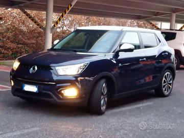 Ssangyong Tivoli cambio automatico 
