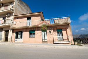 Casa Singola con Giardino e Terrazzo a Ragusa