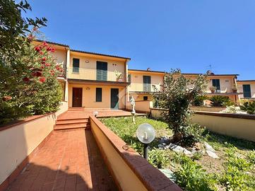 VILLA A SCHIERA A CARMIGNANO