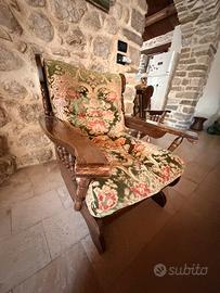 Coppia di poltrone vintage in legno