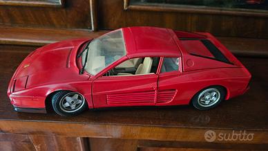 Ferrari Testarossa 1:18 Bburago