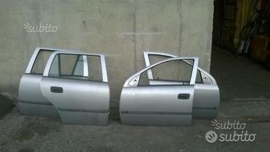 Porte Opel Astra SW 2000 grigio ch e blu