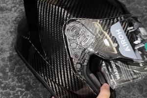 Casco Airoh carbonio