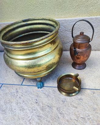 stock oggetti in ottone 