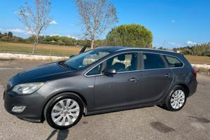 Opel astra tourer station wagon 2011