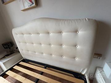 Letto matrimoniale completo di rette a doghe