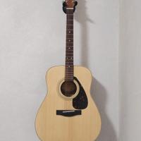 Yamaha F370 