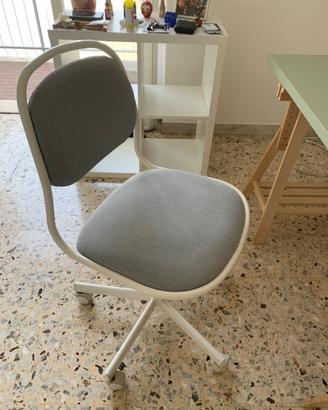 Sedia da scrivania IKEA ÖRFJÄLL bianca e grigia