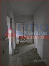 Soluzione di 240 mq con spazio esterno