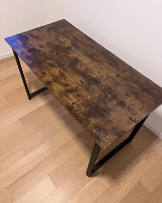 Tavolo Color Rovere gambe in metallo