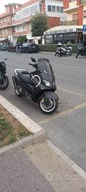 Yamaha T Max - 2004