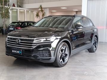 Volkswagen Touareg 3.0 V6 tdi scr Elegance 231cv a