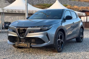 Alfa Romeo Junior 1.2 145 CV Hybrid eDCT6 Speciale