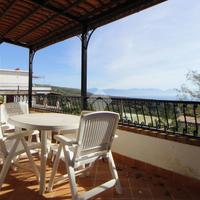 VILLA A SCHIERA A CAMEROTA