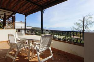 VILLA A SCHIERA A CAMEROTA