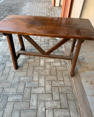 Tavolo a Capretta