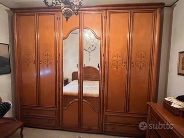 Camera da letto completa in legno massello