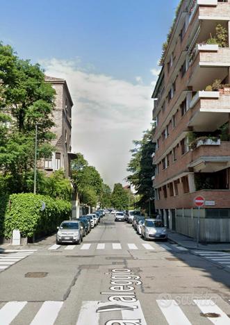 TRILOCALE IN VIA VALEGGIO 700 euro SPESE INCLUSE