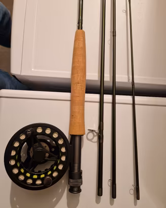 Combo pesca a mosca Greys + tubo Caperlan 