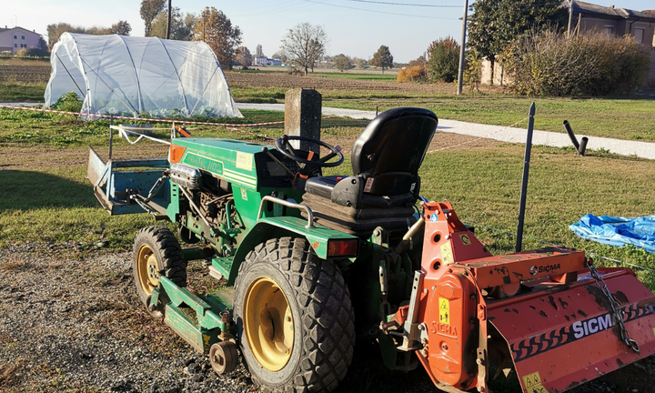 Trattore Trattorino Ferrari 1100